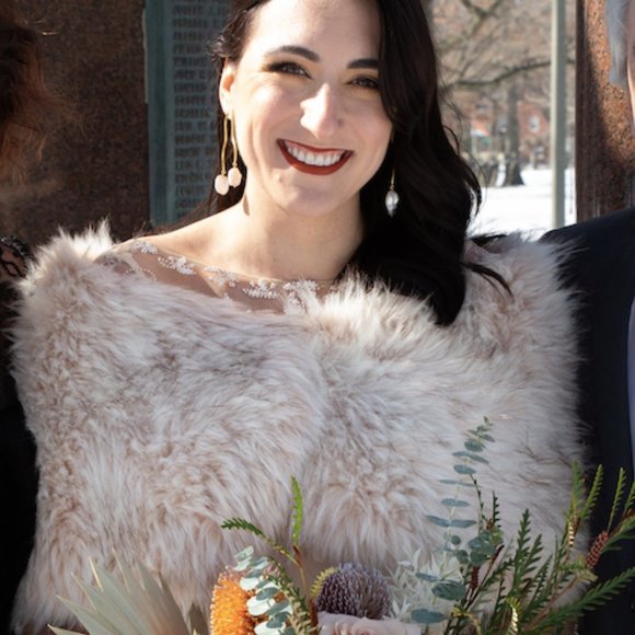 Sissily Accessories - Faux fur bridal wrap